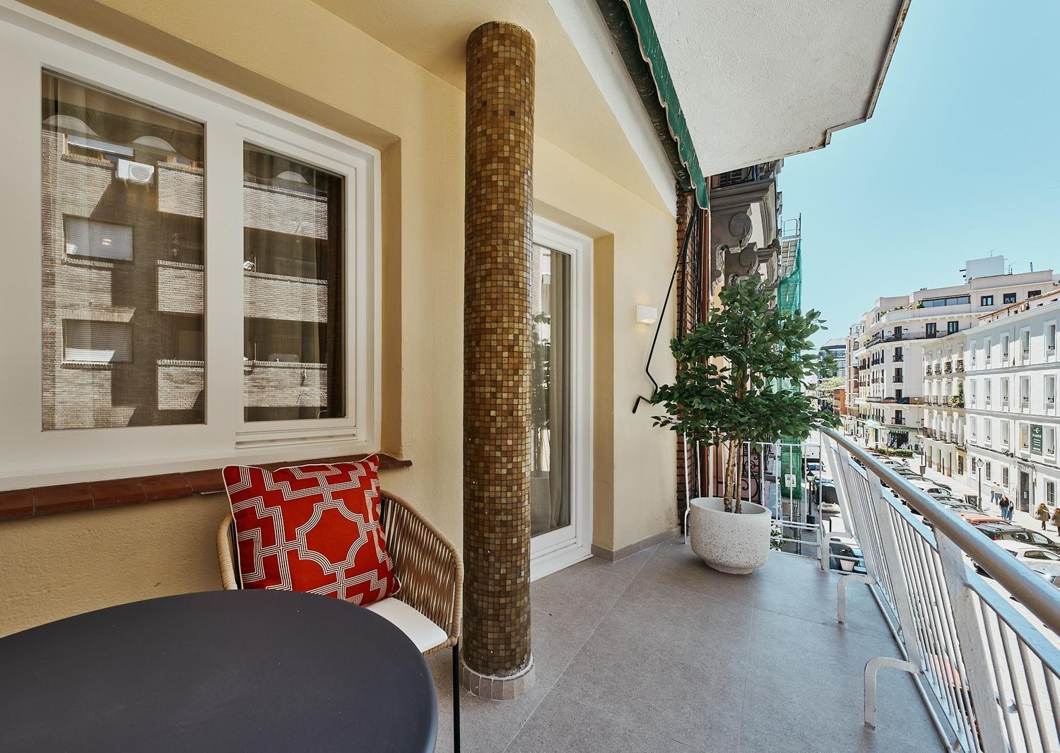 Piso en venta en del Cardenal Cisneros 84 - Imagen 2