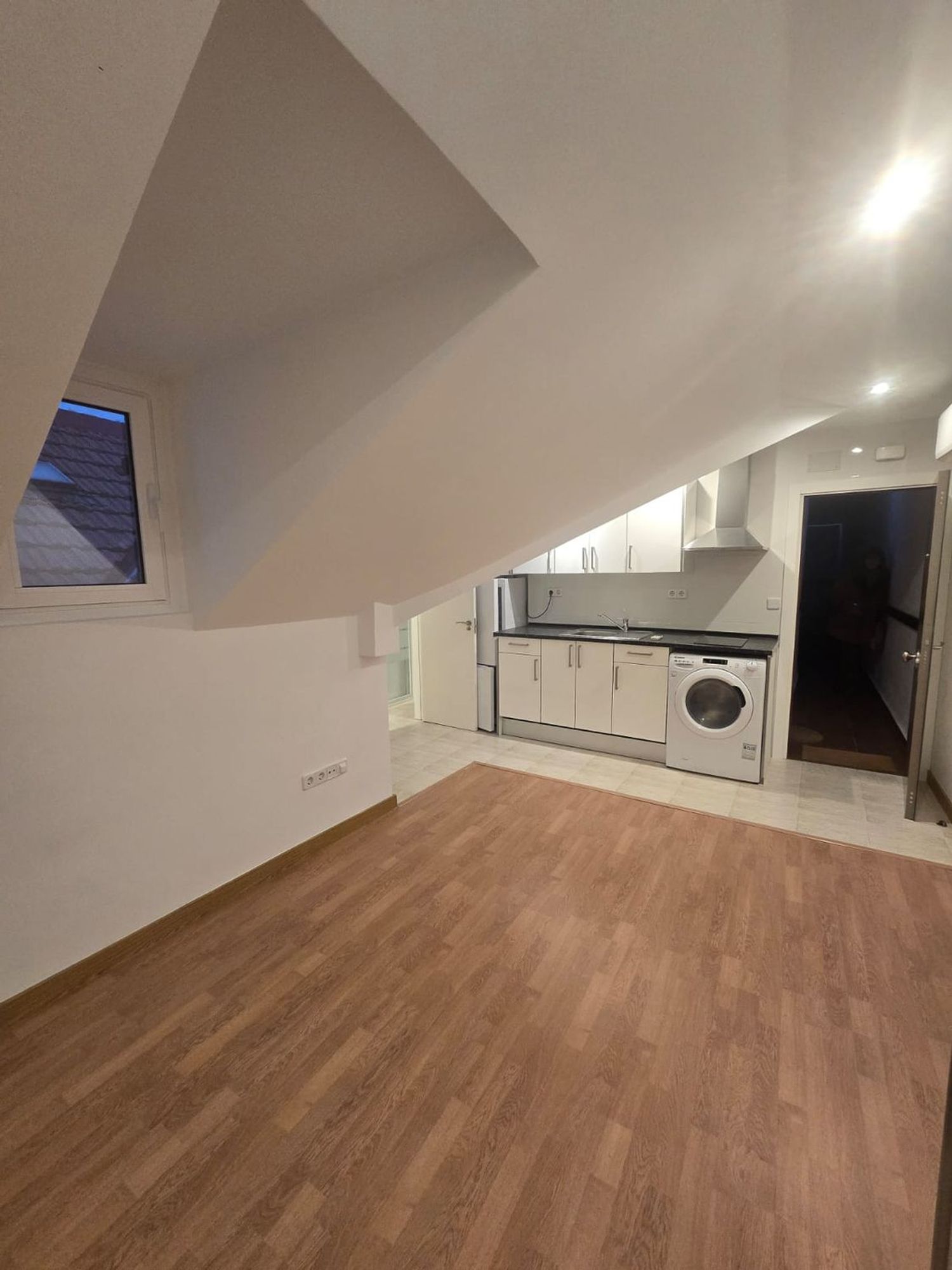 Ático / Estudio en Alquiler en Calle de Núñez de Arce 45 - Imagen 7