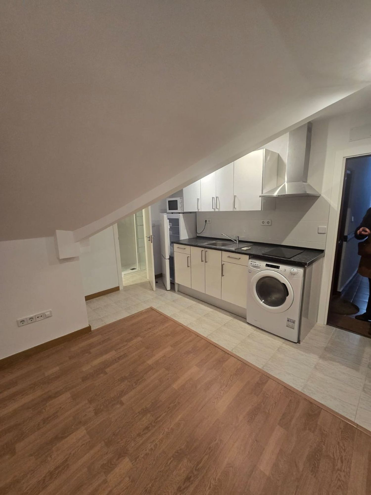 Ático / Estudio en Alquiler en Calle de Núñez de Arce 45 - Imagen 2