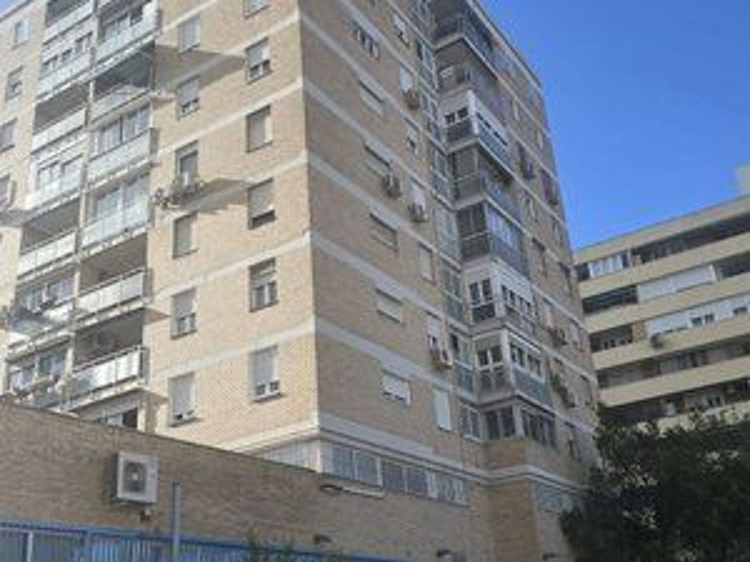 en Alquiler en Calle de Mauricio Legendre 3 - Imagen 3